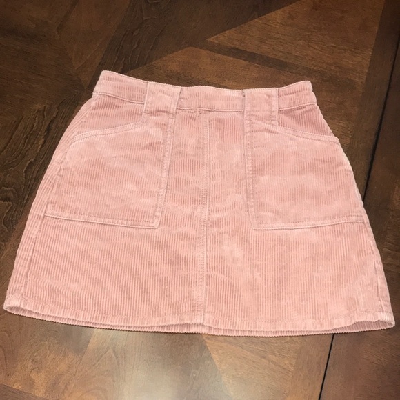 Kendall & Kylie Dresses & Skirts - Kendall + Kylie pink corduroy skirt. Size  25